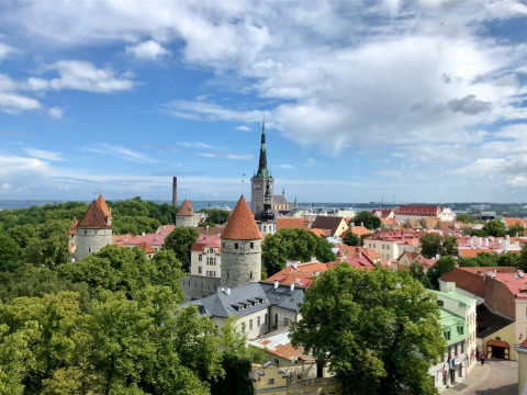 Tradisi Unik Estonia, Warga Ubah Rumah Jadi Kafe untuk Orang Asing