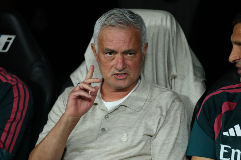Messi Pensiun dari Timnas Argentina, Mourinho: Kami Akan Merindukannya