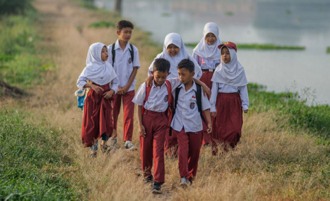 Aturan AI di Sekolah Masih 'Abu-Abu', P2G Minta Batasan Jelas Buat Siswa SD-SMP