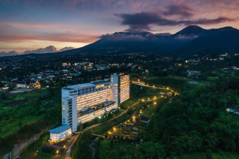 Satu Dekade Le Eminence Puncak, Ada Festival Kuliner hingga Aksi Sosial