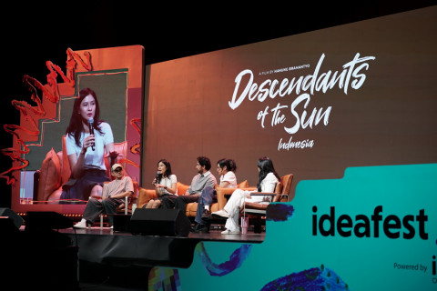Dian Sastro Ungkap Tantangan Jadi Dokter Bedah di Film Descendants of the Sun Versi Indonesia