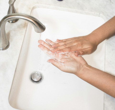 Skincare Routine Dadakan Buat Selamatkan Muka dari Debu Vulkanik