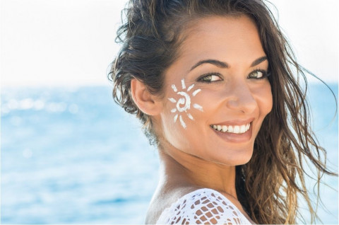 Fix No Debat! Sunscreen Skintific Pink Ini Solusi yang Punya Kulit Kusam
