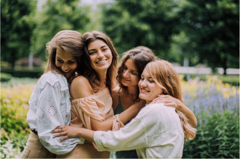 Si Paling Pasang Badan Buat Bestie! 5 Zodiak Dikenal Paling Setia & Loyal