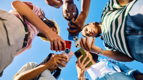Gen Z Effect: Merek Mewah Mulai Jual Citra Pintar, Bukan Sekadar Gaya