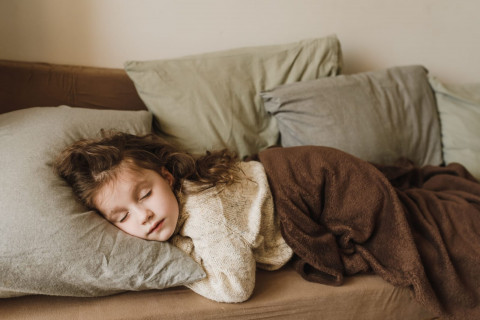 Kenapa Orang Bisa 'Ngigo' saat Tidur? Ternyata Ini Sebabnya