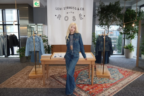 Denim Rosé x Levi’s Ini Bisa Kamu Bikin “Kamu Banget”