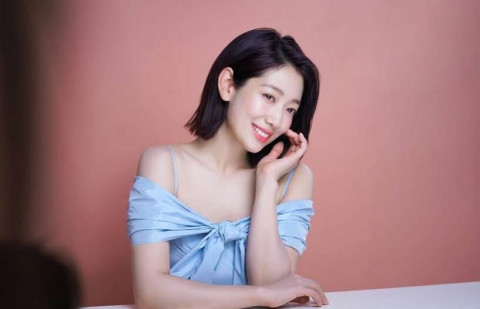 Park Shin Hye Resmi Jadi Ibu Dua Anak, Lahirkan Bayi Perempuan