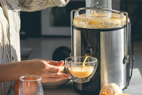 Mau Bikin Jus Lebih Praktis? Ini 5 <i>Slow Juicer</i> yang Bisa Dipilih