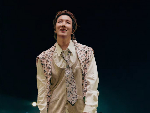 BTS Sabet 3 Penghargaan MTV VMAs 2026, j-hope Tulis Pesan Manis untuk ARMY