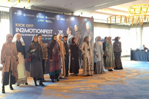 Kolaborasi IN2MOTIONFEST x JMFW Perkuat Fashion Modest Indonesia