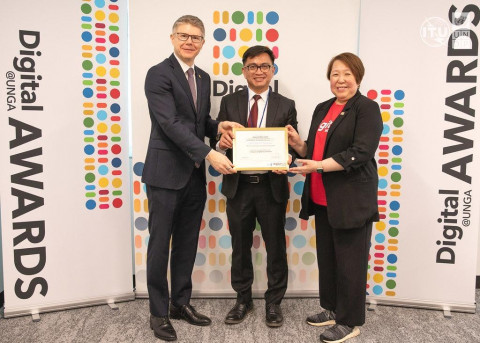 SATUSEHAT Slay! Kemenkes Sukses Menang Award Nasional dan Global