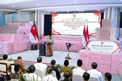 ​Presiden Prabowo Saksikan Penyerahan Hasil Penertiban Kawasan Hutan
