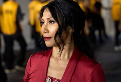 Anggun C Sasmi Raih Gelar Kehormatan dari Prancis, Diakui atas Kiprah di Bidang Budaya