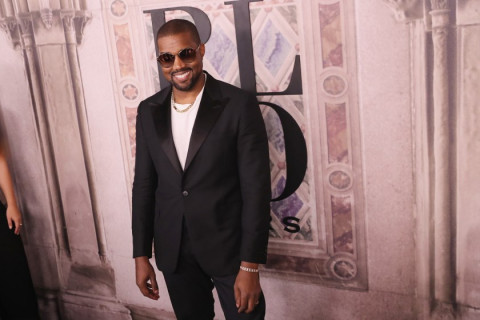 Kanye West Promosikan Konsernya di Jakarta, Fans Makin Tak Sabar
