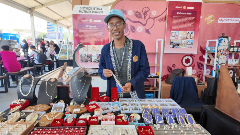 Kerajinan Bambu dan Mutiara Lombok Dipasarkan di Ajang Balap Dunia