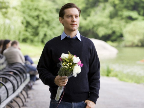 Tobey Maguire Jadi Penghulu di Pernikahan Mantan Istrinya
