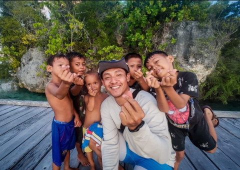 Kisah Nicholaus Priyo Pambudi Ciptakan Dampak Positif di Pulau Papan