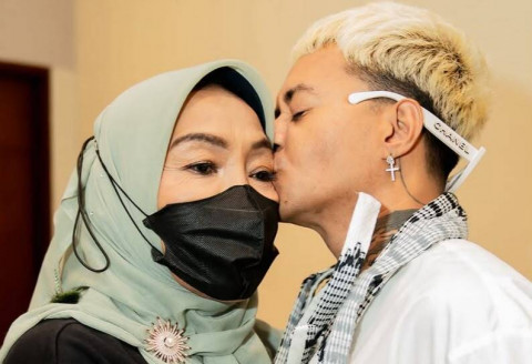 Ibunda Reza Arap Didiagnosis Kanker, di Hari Ulang Tahun Ia Hanya Ingin Sang Mama Sembuh