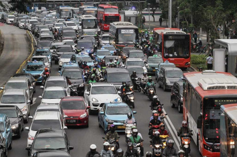 Pengendara Motor Wajib Tahu! Ini Risiko Bahaya Berkendara Tanpa Masker