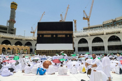 Untuk Pertama Kalinya Mitra Driver Raih Umroh Gratis dari Perusahaan Logistik