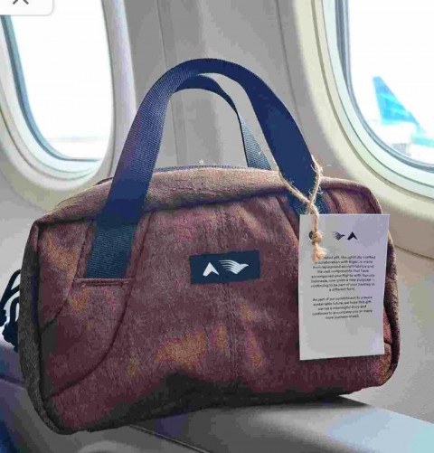 Garuda Indonesia Ubah Limbah Operasional Pesawat Jadi Tas Upcycling