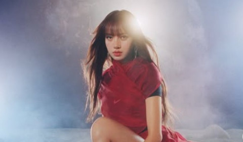 Lisa BLACKPINK Rilis Teaser MV Tarantino, Tampilkan Aksi Bak Film Laga