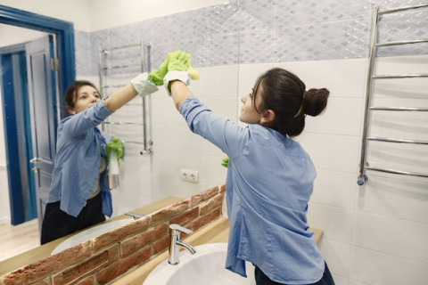 6 Penyebab Kamar Mandi Bau dan Cara Mengatasinya