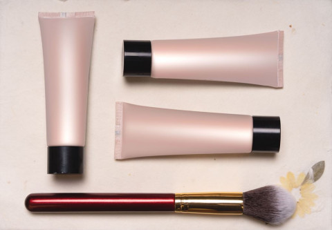 Kapan Harus Pake Cushion, Foundation, atau Tinted Moisturizer? Biar Gak Dibilang Lebay