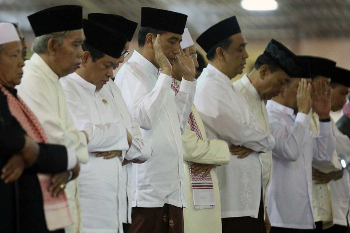 Jokowi Salat Tarawih di Masjid Istiqlal