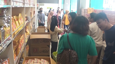 Akhir Libur Iduladha, Pusat Oleh-oleh Masih Ramai Wisatawan di Bandar Lampung