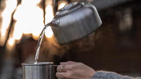 Harus Tahu! inilah Manfaat dari Minum Air Hangat di Pagi Hari!