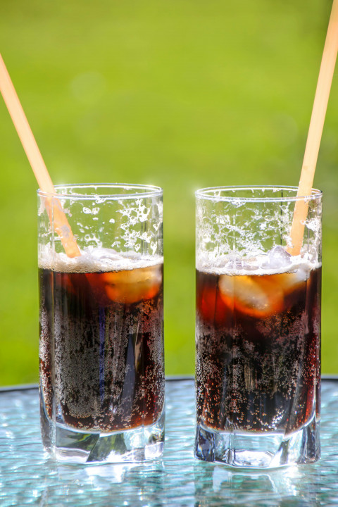 Minuman Soda Bisa Memperburuk Kram Menstruasi, Kenapa?