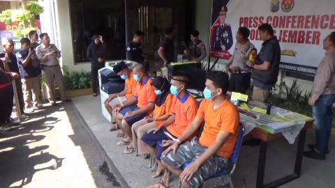 Waduh! Polisi Bongkar Sindikat Pemalsuan Dokumen Negara di Jember