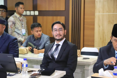 Sibuk Tugas Kedinasan, Potret Jeje Govinda Jalani Hari Pertama sebagai Bupati