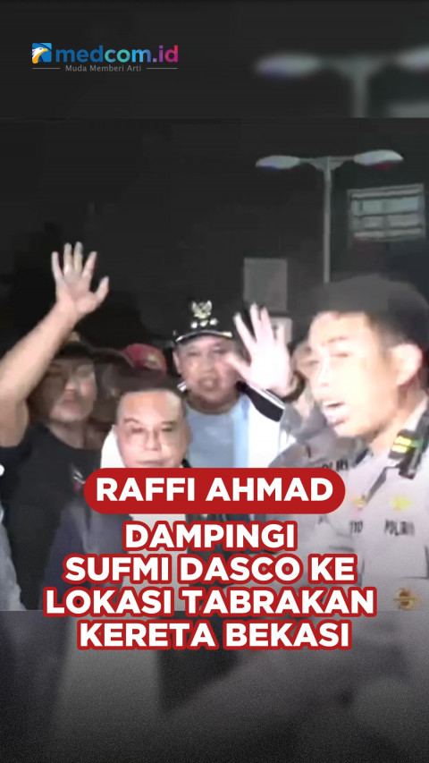 Raffi Ahmad Dampingi Sufmi Dasco ke Lokasi Tabrakan Kereta Bekasi