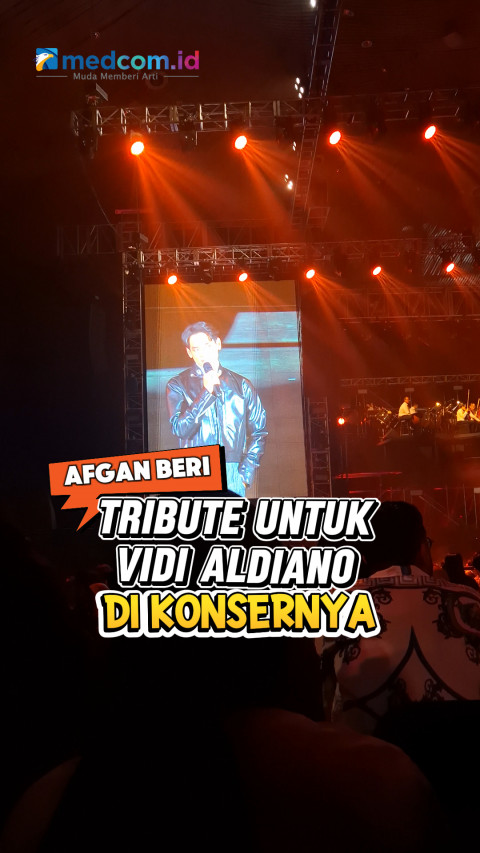 Afgan Beri Tribute untuk Vidi Aldiano di Konsernya