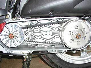 Skutik Lebih Rentan Terkena Masalah Saat Menerjang Banjir