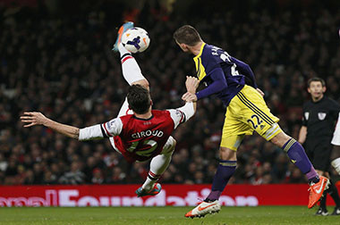 Arsenal Tertinggal Satu Gol dari Swansea City