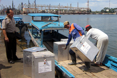 Ribuan Lembar Surat Suara di Cilacap Rusak karena Banjir