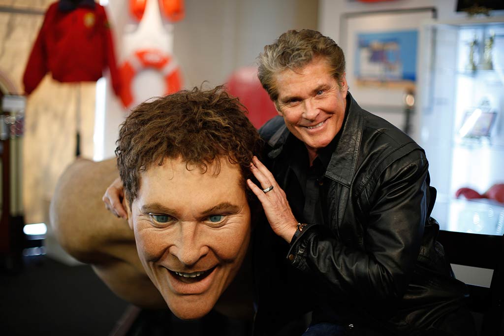 David Hasselhoff Lelang Barang Koleksi Miliknya