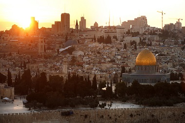 Israel Bubarkan Pendemo di Situs Suci Yerusalem