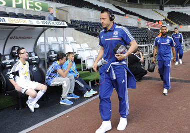 John Terry akan Bertahan di Chelsea