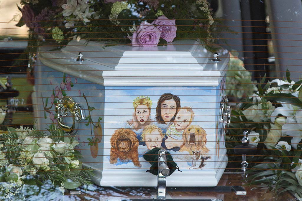 Peaches Geldof Dimakamkan