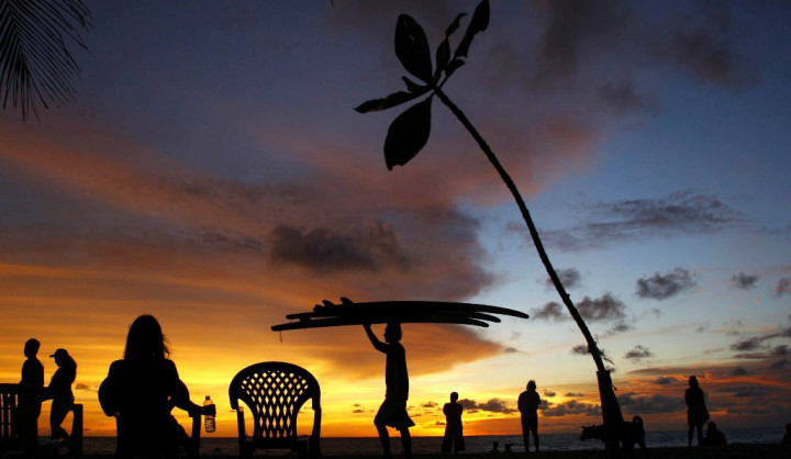 Heller dan Rekan-Rekan Pedofil Dapat Hukuman Ringan 