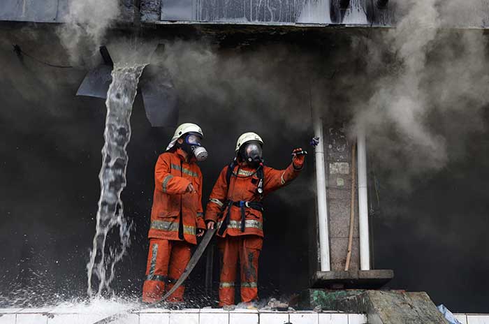 Pedagang Tuding Kebakaran Pasar Senen Disengaja