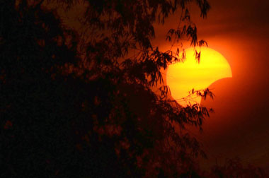 Nonton Gerhana Matahari, Cek Dulu Jadwalnya