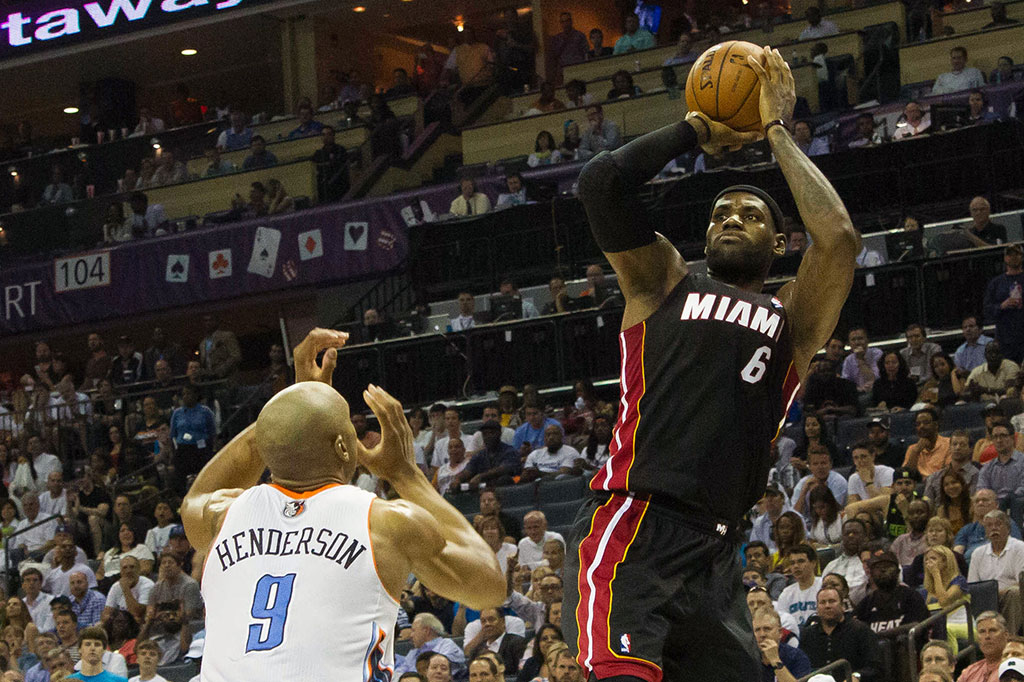 Heat Melaju ke Putaran Kedua Playoff