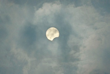 Gerhana Matahari Cincin Terlihat di Bantul