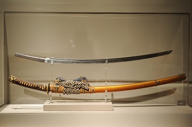 Pria AS Tebas Orangtuanya dengan Pedang Samurai